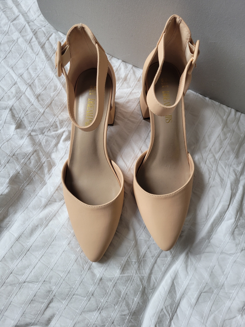 Dreampairs Pointed Toe Ankle Strap Heels in Nude